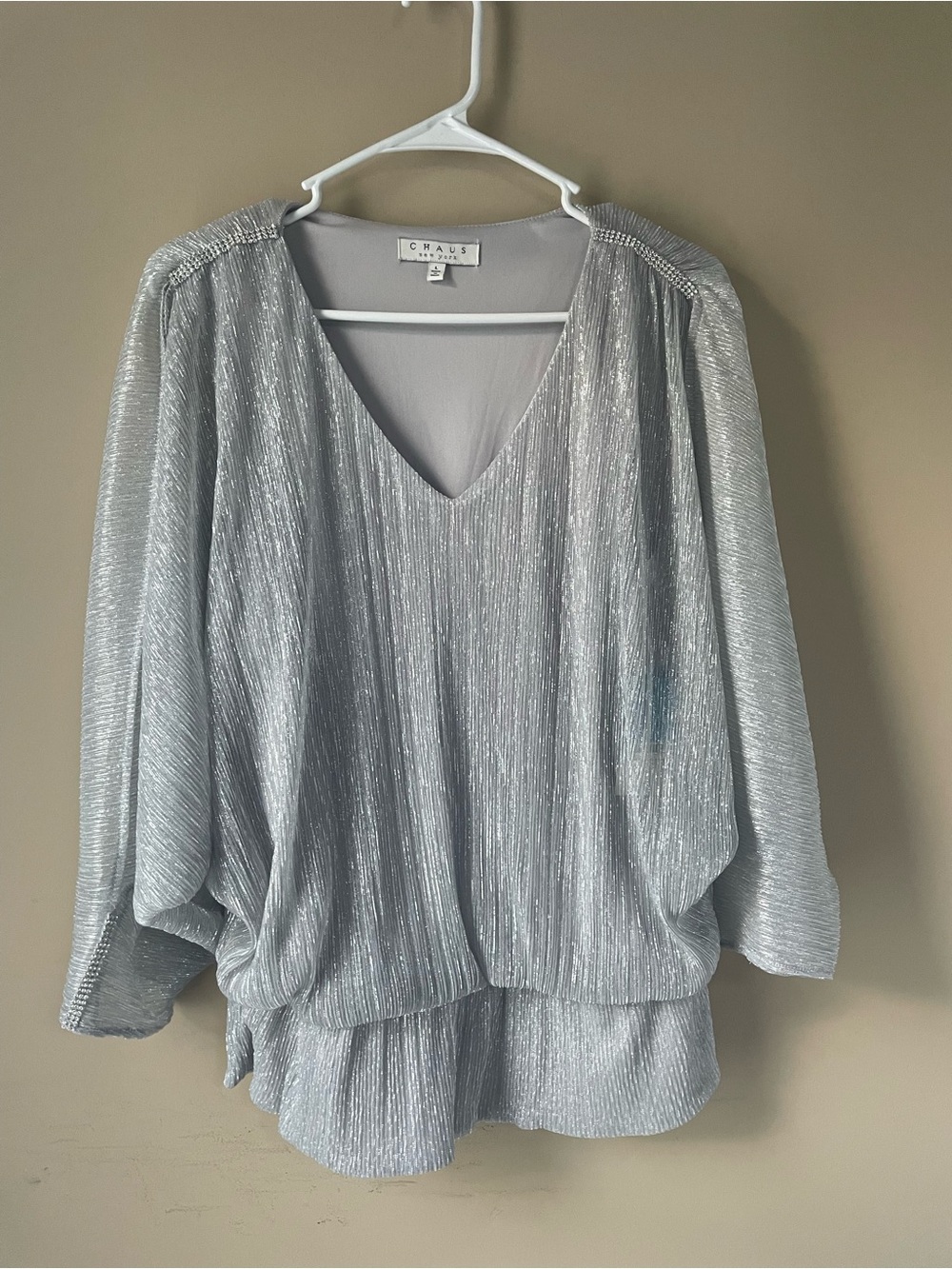 CHAUS Silver Metallic Pleated V-Neck Tunic Top - Picture 2 of 2